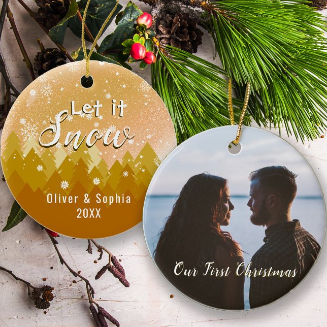 Guld Låt det snöa första julfoto Julgransprydnad Keramik (Skapare uppladdad)