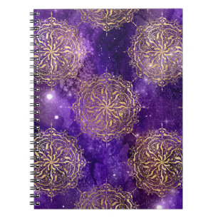 Guld & Lila Galaxy Dharma Mandala Mönster Anteckningsbok