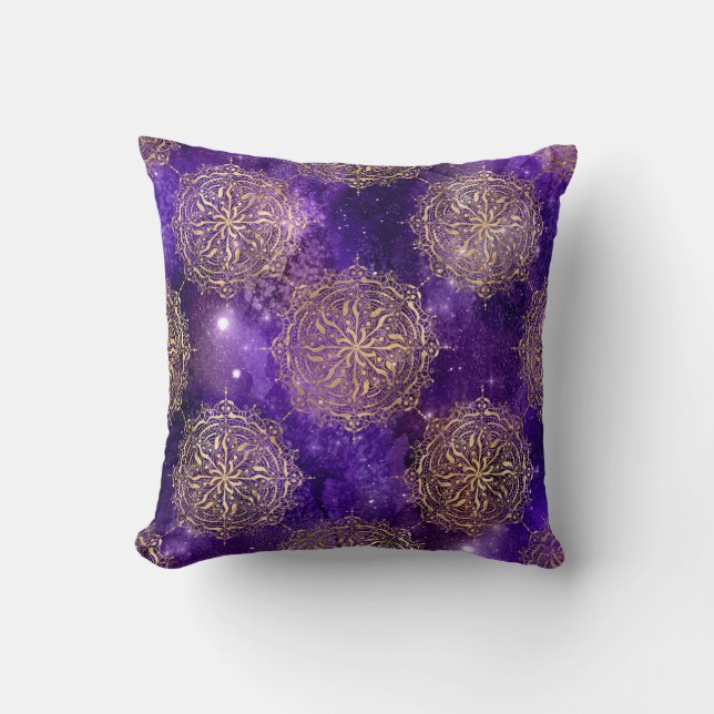 Guld & Lila Galaxy Dharma Mandala Mönster Kudde (Framsida)