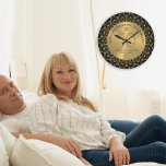 Guld Mandala på 50:e Bröllop-årsdagen av Svarta ha Stor Klocka<br><div class="desc">Guld står i mandalabilden på svarta bakgrunder,  anpassadet guld bröllop-årsdagen. Att fira 50 år av anpassade från lycklig minnen.</div>