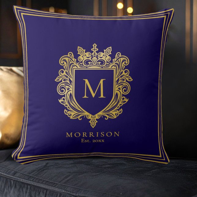 Guld Monogram Vapensköld Dekorativ kudde (Gold Monogram Crest Blue Throw Pillow)