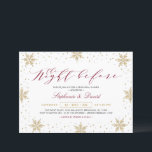 Guld och Burgundy Red Winter Rehearsal Middag Part Inbjudningar<br><div class="desc">Fira din speciella dag med den här vintermiddagsinbjudan. Den här designen har snyggt-typografi,  snöflingor och gnistor i guld & burgundröd färg-kombinationer. Perfekt för ett vintertema eller en repetitionsmiddag vid jul i bröllop. Fler inbjudningar och party-förråd finns tillgängliga i min butik BaraBomWedding.</div>