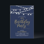 Guld och flottan | Modern Födelsedagsfest för 50:e Inbjudningar<br><div class="desc">Högtidlighålla en speciell dag med den här chicen guld-festinbjudan! Den här designen har strängen ljus och en skripttypografi av snyggt guld med marin bakgrund.</div>