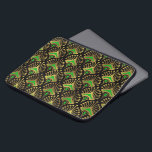Guld och grönt Art Deco mönster Laptop Fodral<br><div class="desc">Guld och grönt Art Deco sömlös mönster på en utbytbar svart bakgrund.</div>