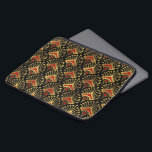 Guld och rödkonst Deco mönster Laptop sleeve<br><div class="desc">Guld och rödkonst Deco-färdigt mönster på en utbytbar svart bakgrund.</div>
