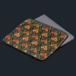 Guld och rödkonst Deco mönster Laptop sleeve<br><div class="desc">Guld och rödkonst Deco-färdigt mönster på en utbytbar svart bakgrund.</div>