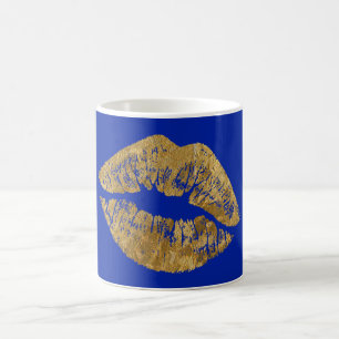 Guld omkullkastar verkställer kysskaffemuggen kaffemugg