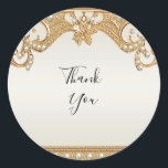 Guld Ornate White Pearls Sticker Runt Klistermärke<br><div class="desc">Vita Guld Ornate White Pearls Sticker</div>