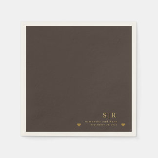 Guld på minimalistisk djupbrun pappersservett