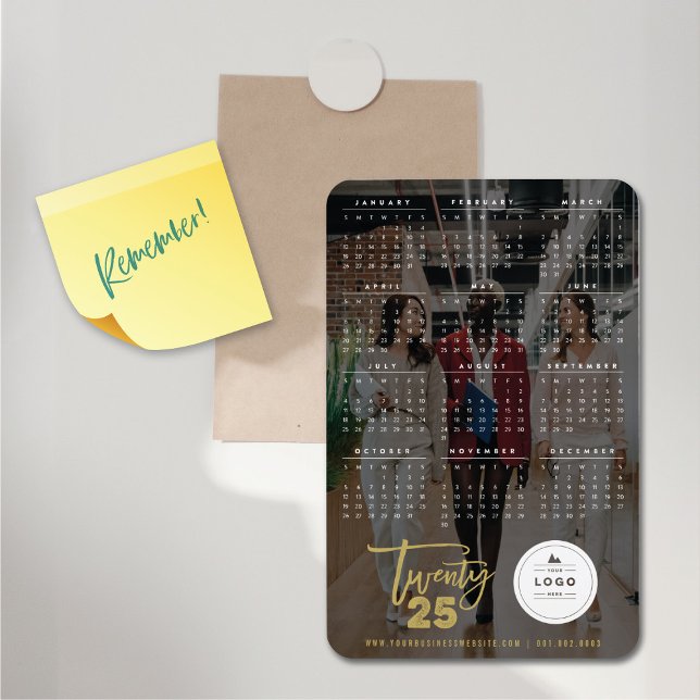 Guld-penselskript 2025-kalenderfoto - nytt år magnet (Modern Brush Script 2025 Calendar Holiday Photo Flexible Magnet @ fat_fa_tin)