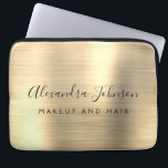 Guld Professionell Metallic Monogram Business Laptop Fodral<br><div class="desc">Modern Guld Girly Makup and Hair Beauty Salon Faux Metallic Stainless Elegant Monogram Promotional Laptop Bag eller Sleeve Promotional (promo) Annons Fodral. Den här affärsdatorn för professionell i klass fodral kan anpassas så att den omfattar ditt monogrammade skript namnteckning namn och befattningsyrke eller befattning.</div>