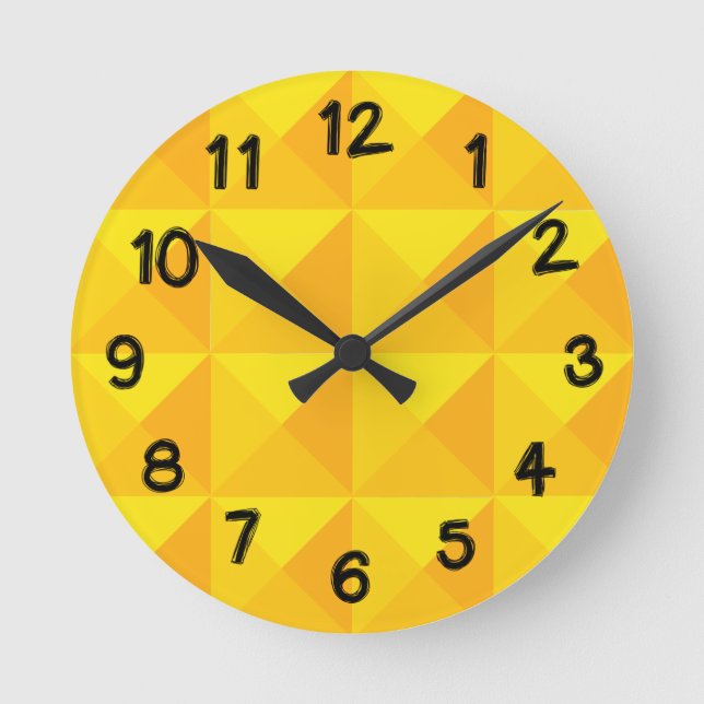 Guld Pyramids  Rund Klocka (Framsida)