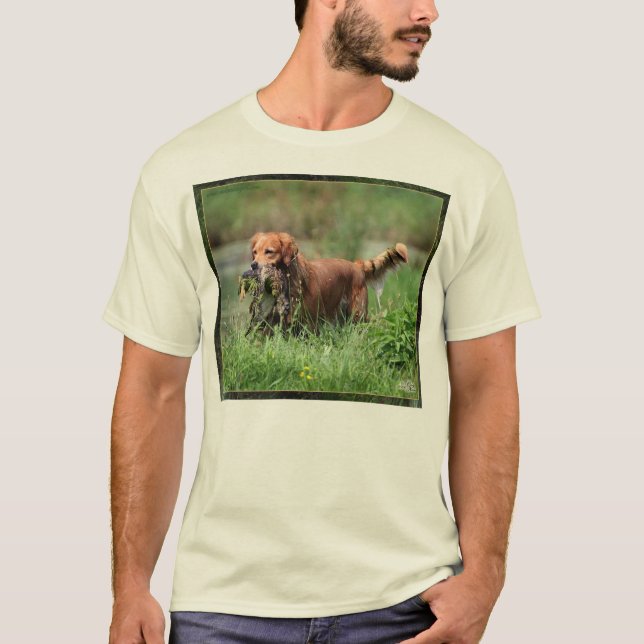 Guld- Retriever med gräsandankashirt.en T-shirt (Framsida)