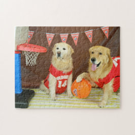 Guld- Retrievers som leker basket Pussel