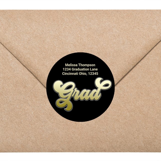 Guld Retro Studenten Returadress Runt Klistermärke (Graduation return address label sticker with gold typography.)