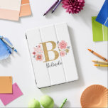 Guld Rosa Monogram Initial Brev B iPad Pro Skydd<br><div class="desc">Vackert schysst faux guld  rosa blommigt brev "B" monogram Namn design. Anpassa med ditt namn eller din text. Du kan ändra texten färg och teckensnittet stil genom att anpassa den ytterligare. Ett stort inledande tak i faux guld. Designad för dig av Blackberry Boulevard©</div>