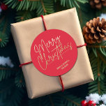 Guld Script God jul på Red Runt Klistermärke<br><div class="desc">God jul i ett faux-guld-folie och namn i chic,  är dessa röda klistermärken snyggtar för vilken jul som helst i tillfälle. MER FÄRG och matchande produkter i vår samling.</div>