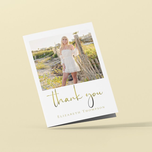 Guld Script Studenten Photo Anpassningsbar Tack Kort (Minimalist thank you photo card vertical folding template. )