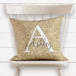 Guld Sequin Gnistra Monogram Namn Kudde<br><div class="desc">Elegant Girly Guld Sequin Gnistra Monogram Namn Pillow. Den här söta, giftiga kudden kan anpassas med ditt första och första namn. Du kan ändra färg i texten och teckensnittet stil om du vill anpassa designen ytterligare. Perfekt för en flickas sovrum! Vill du se den här designen på matchande artiklar? Kontakta...</div>