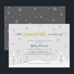 Guld & Silver Winter Wonderland Boy Shower Inbjudningar<br><div class="desc">Fira en speciell dag för din kära med den här söta vinterfantasinbjudan! Den här utformningen har en söt formulering "En liten snöflake är på väg" i silver glitter snöflingor. Inbjudan till perfekt för temavusdusch eller baby sprinkle.</div>