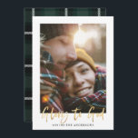 Guld-skript gloria till gud grönt tartan-foto julkort<br><div class="desc">Skriptgloriskt till helgdag av god snyggt med grönt och svart bakerdesign för tartan. Utrymme för enstaka foto.</div>