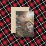 Guld-skript, röd platta thanksgiving 1 fotohelgda<br><div class="desc">Med elegant guld-effektskript,  fet typografi och plaid-baksida skapar helgdag multifotokortet säkert högernas intryck. Sprid festive chef for thanksgiving,  christmas and new year</div>