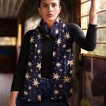 Guld Stars Navy Himlar Trendig Starry Mönster Sjal<br><div class="desc">Öka stil med den här heliga chicen scarf. En flotta himlar med skuggande guld-stjärnor skapar ett dragande och elegant tillbehör. Perfekt för att tillföra en aning celestial magi till vilken utrustning som helst, denna scarf är både snyggt och mångsidig. Släng dig själv i luxuös bekvämlighet och gör en påstående med...</div>