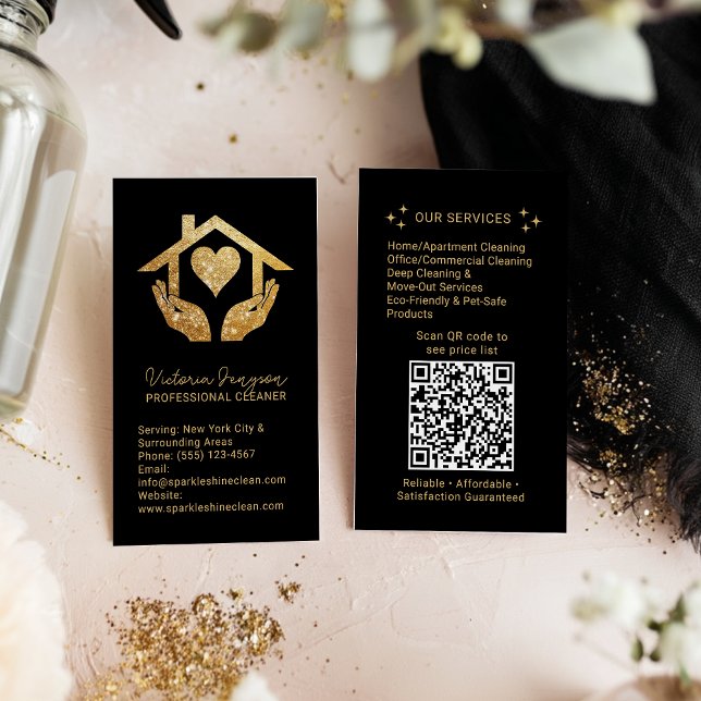 Guld Svart Städhjälp QR-kod Logo Visitkort (Gold Black Cleaning Service Maid QR Code Logo Business Card)