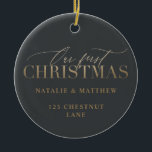 Guld vårt nya hus för första jul eller gifta sig julgransprydnad keramik<br><div class="desc">Guld verkställer vårt nya hus för första jul eller gifta sig nyligen helgdagdesign. Med härligt skriva text som en fundersam gåva för en sakkunnig kopplar ihop i ditt liv. Tartankontrollbaksida. Färg kan ändras.</div>