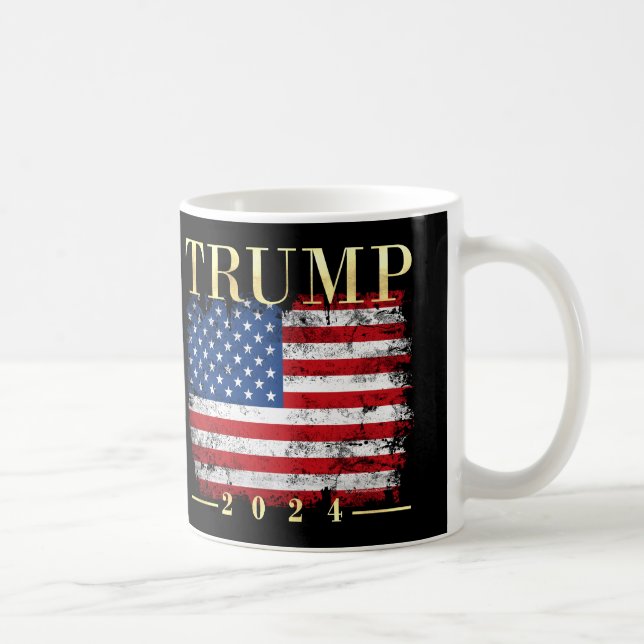 Guld w/Flagga Donald Trump för president 2024 Kaffemugg (Höger)