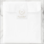 Guld Wandepandemonogram Elegant bröllop Fyrkantigt Klistermärke<br><div class="desc">Elegant bröllop föredrar klistermärken som har en ren och tidlös utformning med ditt monogram inuti en vapensköld för utandning tillsammans med meddelandet "kärlek och tack" och ditt namn.</div>