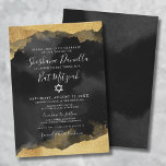 Guld Watercolor Star of David Mitzvah Inbjudningar<br><div class="desc">Den här elegantens Bat mitzvah inbjudan har en svart bakgrund med vattenfärgen Faux guld eller Alkohol bläck som ramar uppåt och grund. I designen visas en blandning av skripttypografi och klassisk serif typsnitt, som skapar ett enkelt men sofistikerat utseende. I mitten tillför en David-stjärna en meningsfull beröring till inbjudan. Inbjudan...</div>
