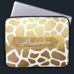 Guld & White Zebra tryck med Guld Glitter Laptop Sleeve<br><div class="desc">Guld och White Zebra Animal Print med Guld Glitter Monogram Namn Fodral. Det här fodral kan anpassas så att det inkluderar ditt första namn.</div>