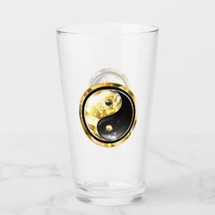 Guld Yin Yang på svart Glaskopp