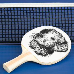 Guldfångare, valp porträtt i svartvitt pingisracket