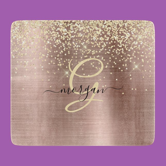 Guldglitter, guldmonogram, svart namn i skrivstil (Skapare uppladdad)