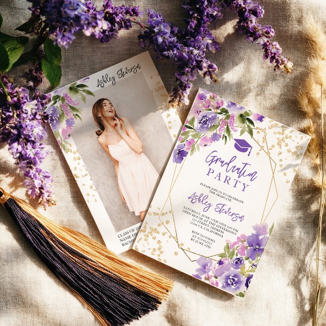 Guldglitter Lila flickig blomsterfoto examen Inbjudningar (Gold glitter Purple girly floral photo graduation Invitation)