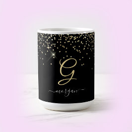 Guldglitter & monogram vitt skriptnamn på svart kaffemugg