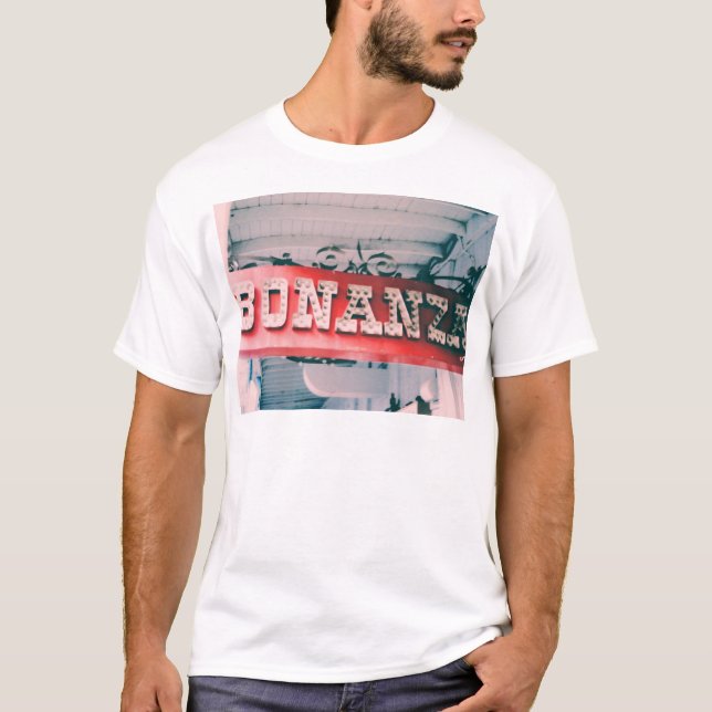 Guldgruva T Shirt (Framsida)
