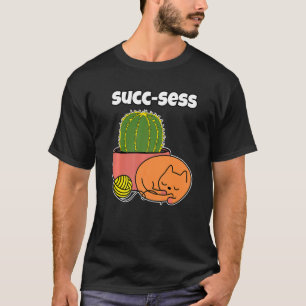 Guldgul Och Sövande Katt Trädgårdsmästare Succé T Shirt