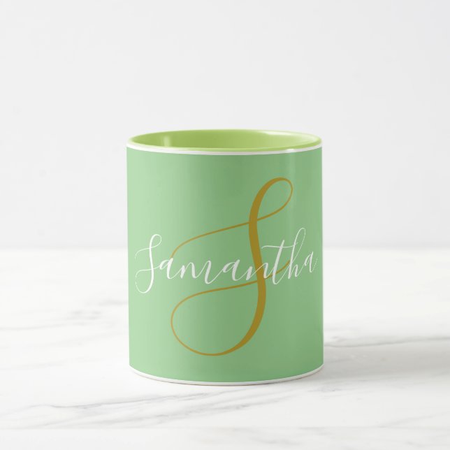 Guldmonogram Bokstav & Vit Namn Mugg (Center)