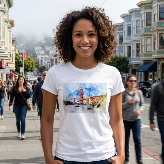 Guldportbron akvarell i San Francisco T Shirt (Golden Gate Bridge watercolor in San Francisco. Women Basic White T-Shirt )