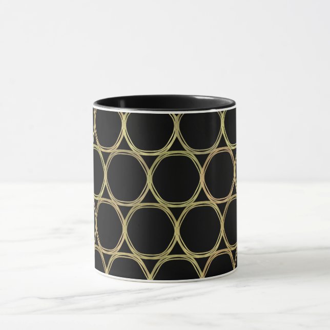 Guldringar på svart modern chic mugg (Center)
