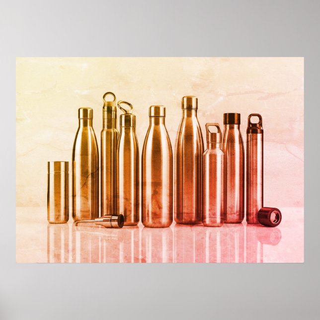 Guldröda Retro-stålflaskor på en vägg Poster (Framsidan)
