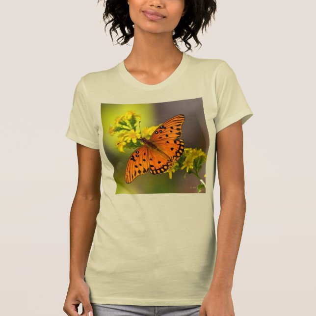 Gulf Fritillary aka Passion Butterfly on Goldenrod T Shirt (Framsida)