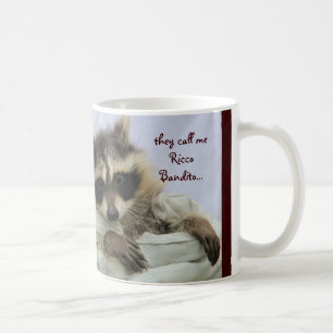 Gullig banditRaccoon som stjäler din hjärtamugg Kaffemugg