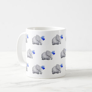 Gullig barnkammare för baby med kaffemugg
