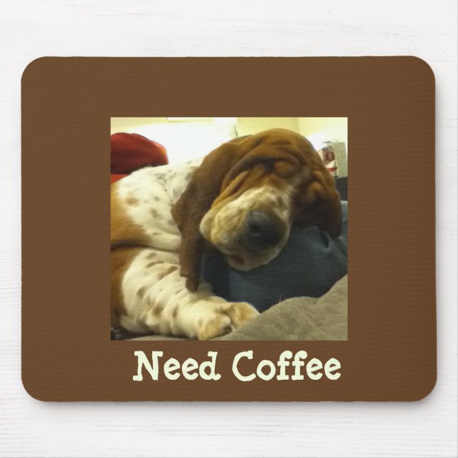 Gullig Basset på roligt "behovskaffe" Mousepad Musmatta (Framsidan)