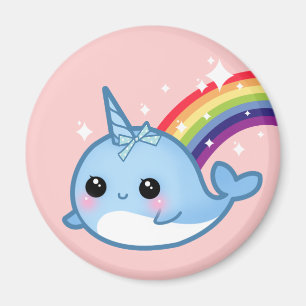 Gullig bebis som är narwhal med regnbågen och magnet