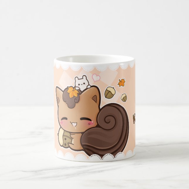 Gullig chibiekorre med kawaiikastanjen kaffemugg (Center)